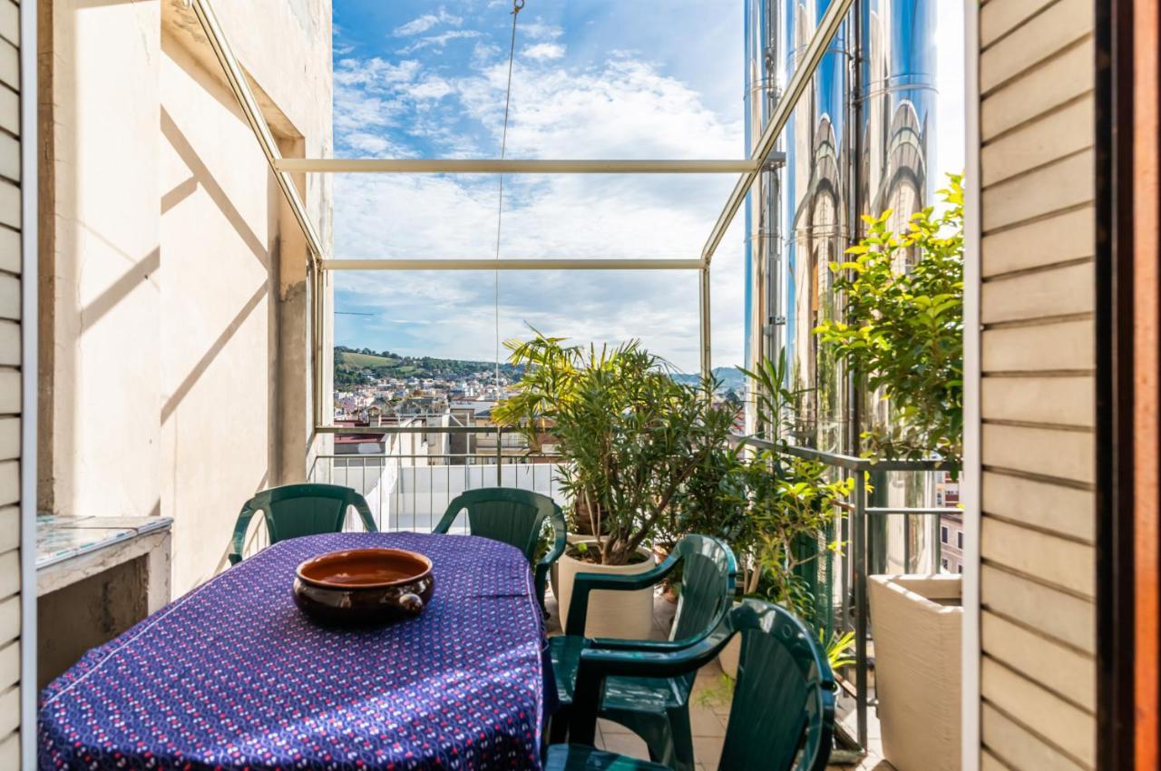 Attico Pisaurum - Central Apartment With Parking! Pesaro Exteriör bild